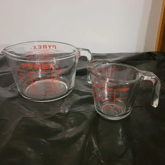Vtg Pyrex Glass Liquid Measuring 4 #532 Quart & 1 Cup Anchor Hocking - Picture 1 of 7